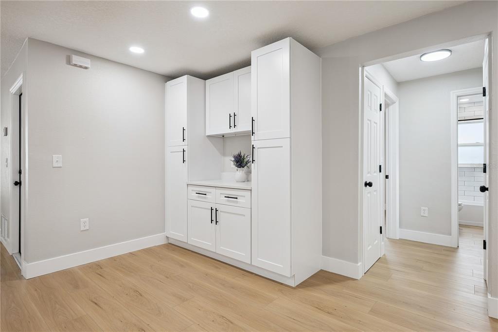 1438 TIERRA CIRCLE gallery image #16