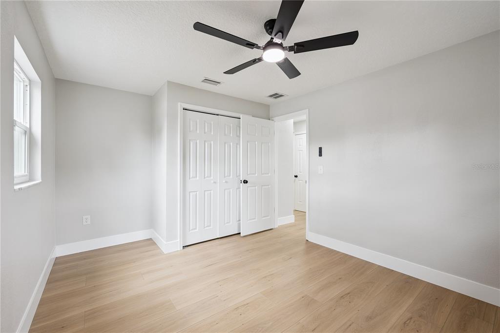 1438 TIERRA CIRCLE gallery image #24