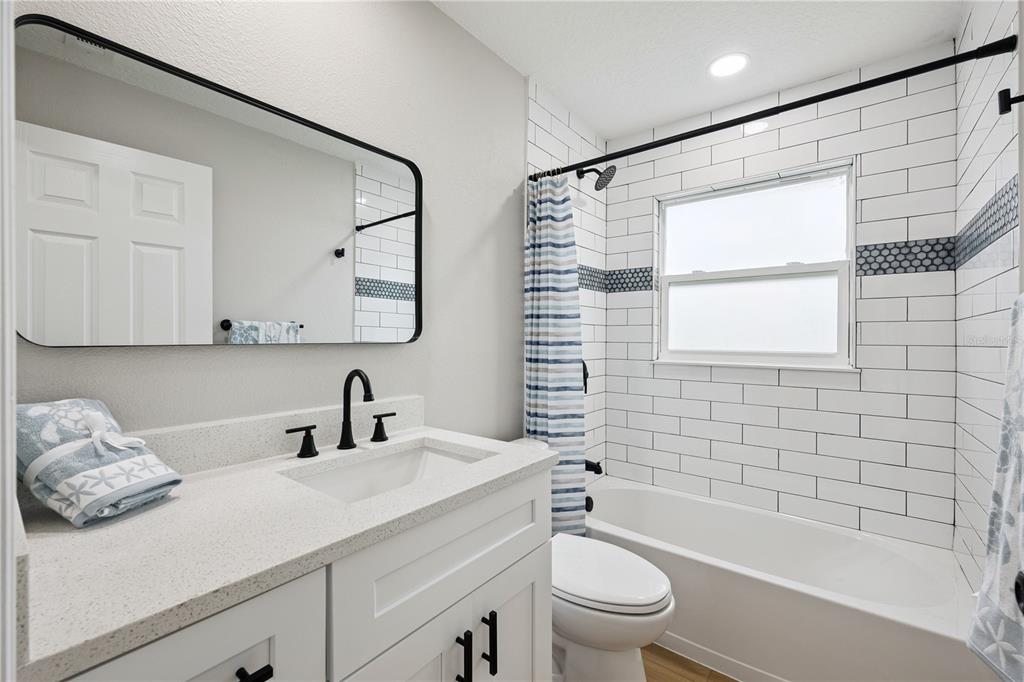 1438 TIERRA CIRCLE gallery image #26
