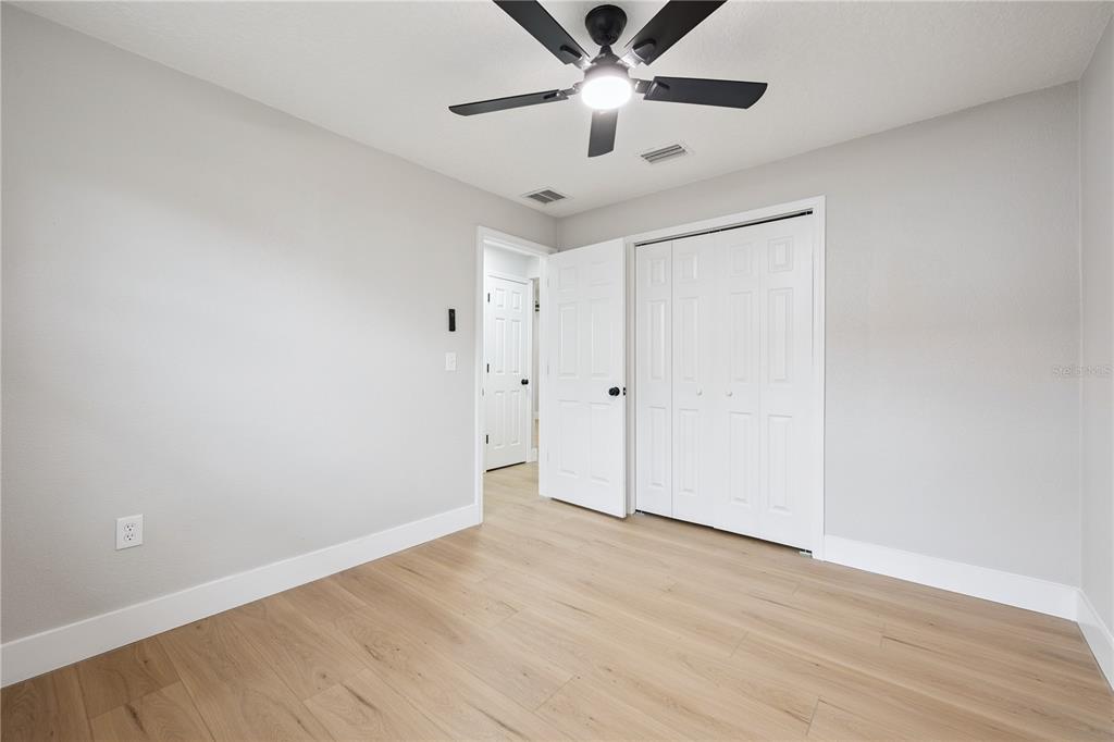 1438 TIERRA CIRCLE gallery image #27