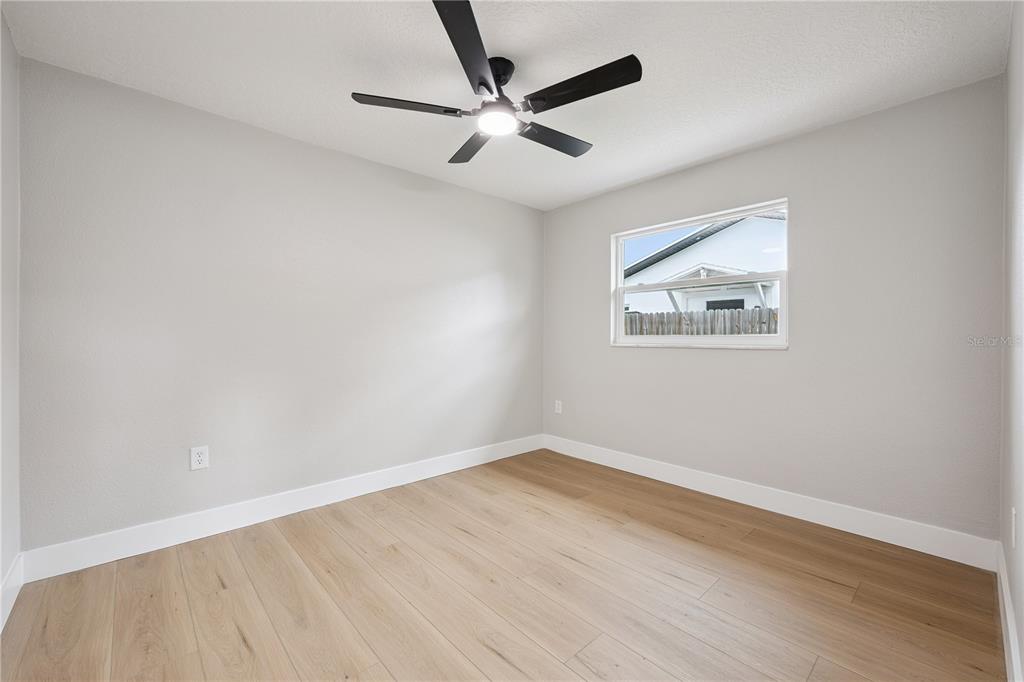 1438 TIERRA CIRCLE gallery image #28