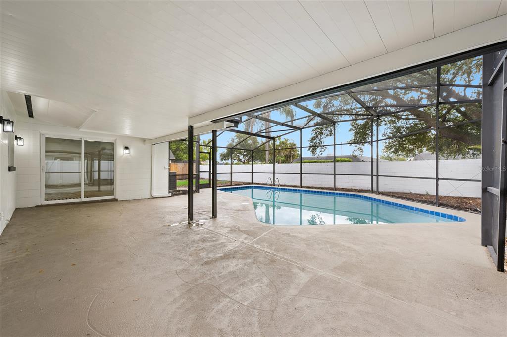 1438 TIERRA CIRCLE gallery image #29