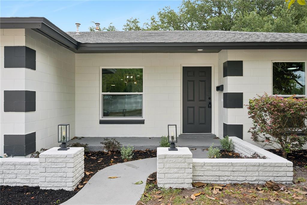 1438 TIERRA CIRCLE gallery image #3