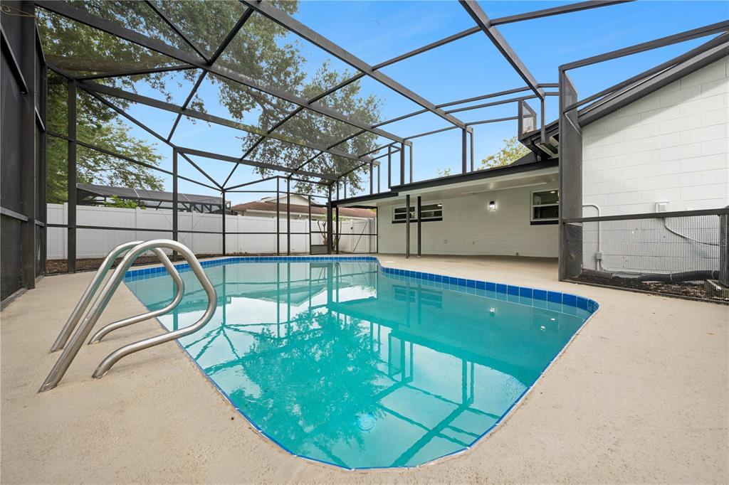1438 TIERRA CIRCLE gallery image #30