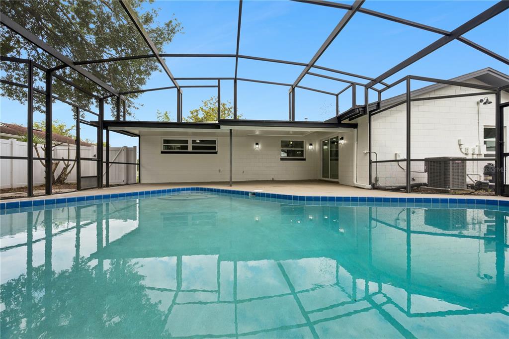 1438 TIERRA CIRCLE gallery image #31