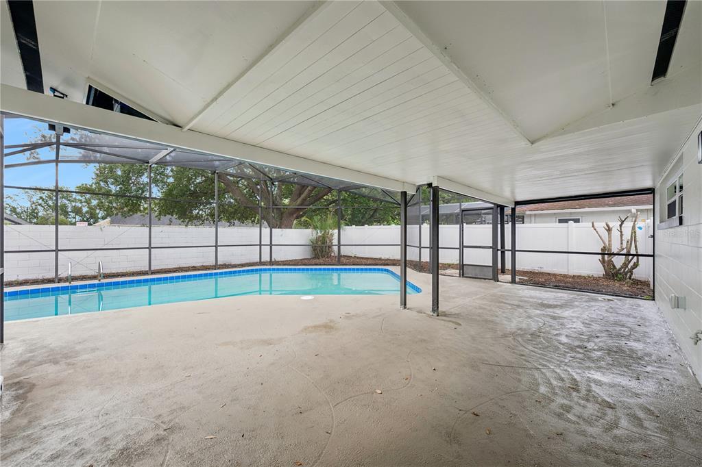 1438 TIERRA CIRCLE gallery image #33
