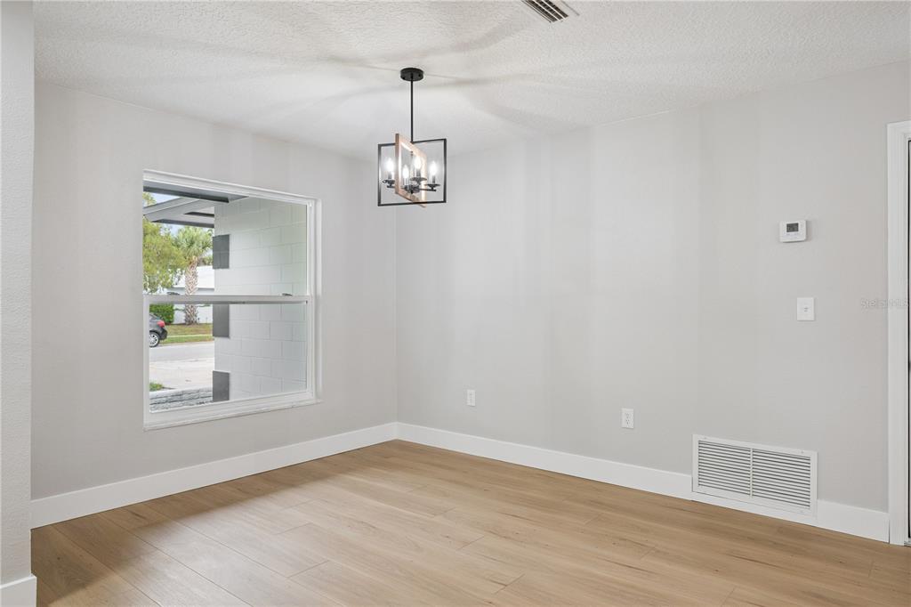 1438 TIERRA CIRCLE gallery image #8