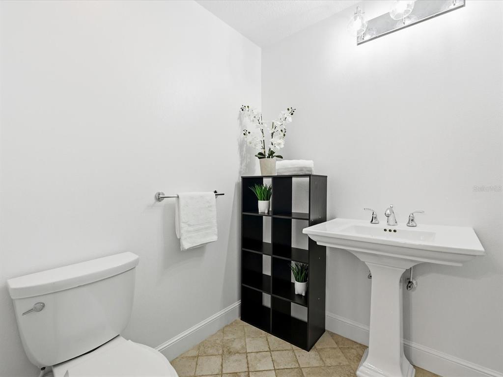 2465 BANCHORY ROAD gallery image #24