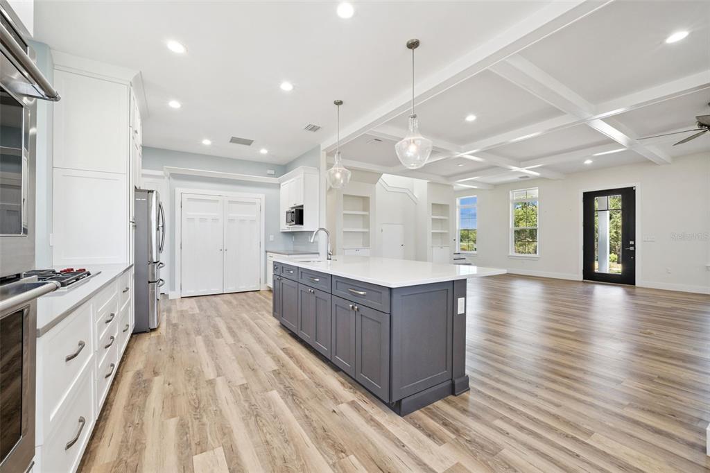 7956 LAKE NELLIE ROAD gallery image #19