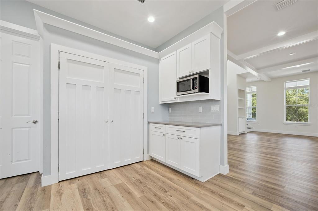 7956 LAKE NELLIE ROAD gallery image #25