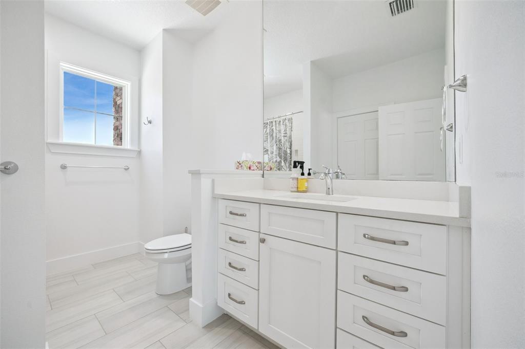 7956 LAKE NELLIE ROAD gallery image #40