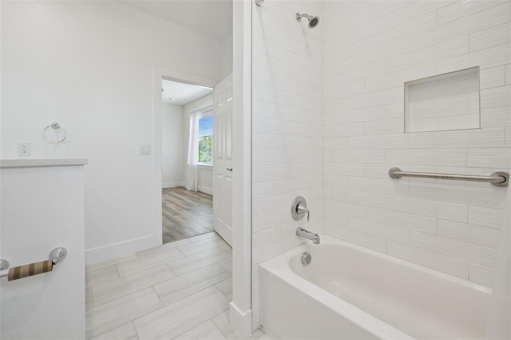 7956 LAKE NELLIE ROAD gallery image #41