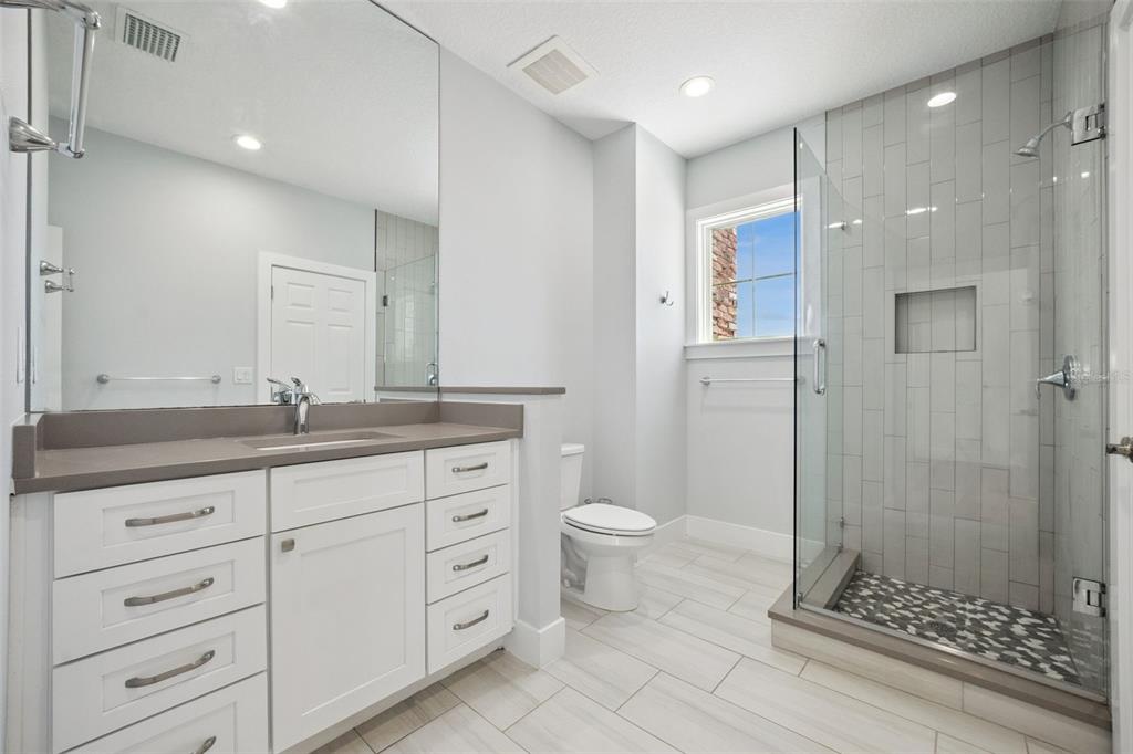 7956 LAKE NELLIE ROAD gallery image #44
