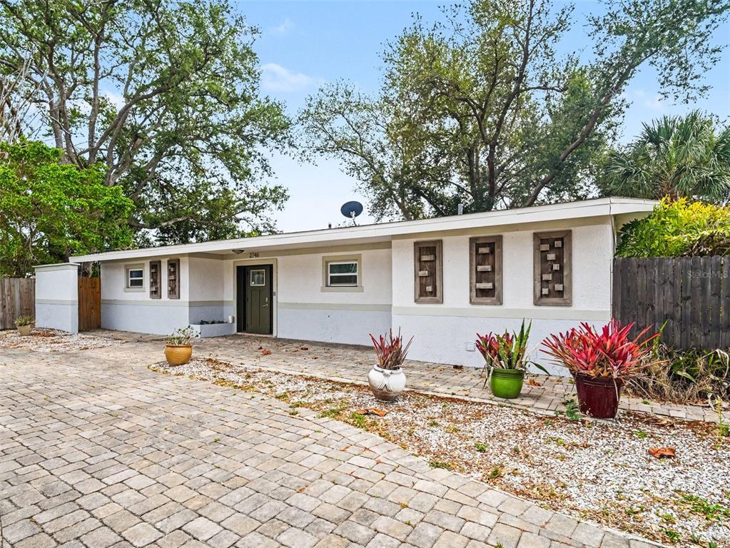 2746 HIBISCUS STREET