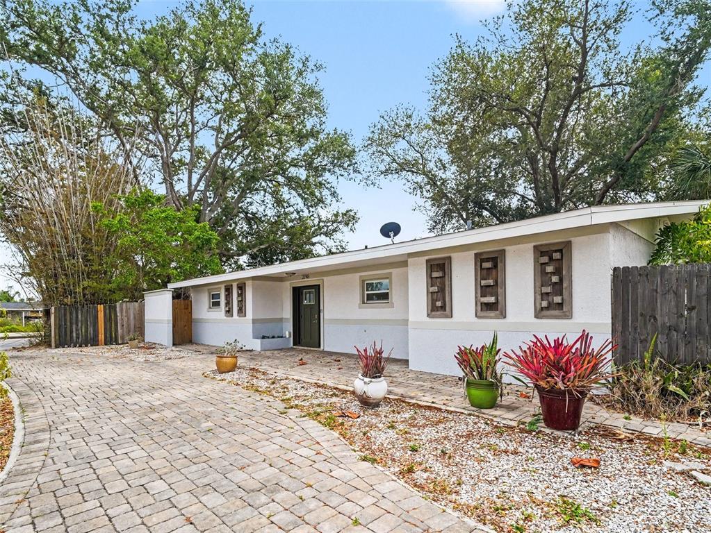 2746 HIBISCUS STREET