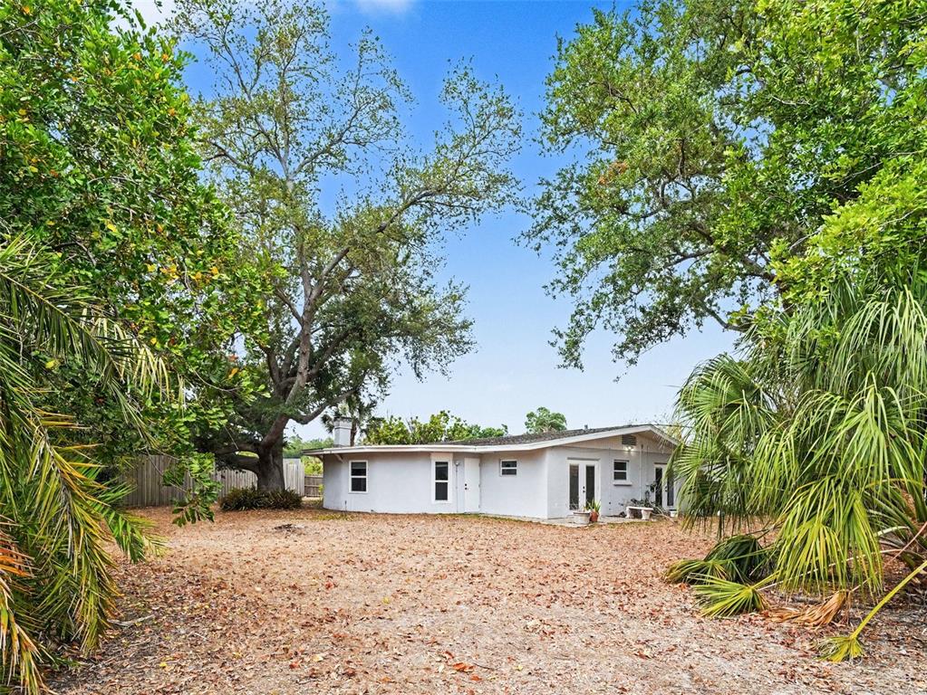 2746 HIBISCUS STREET