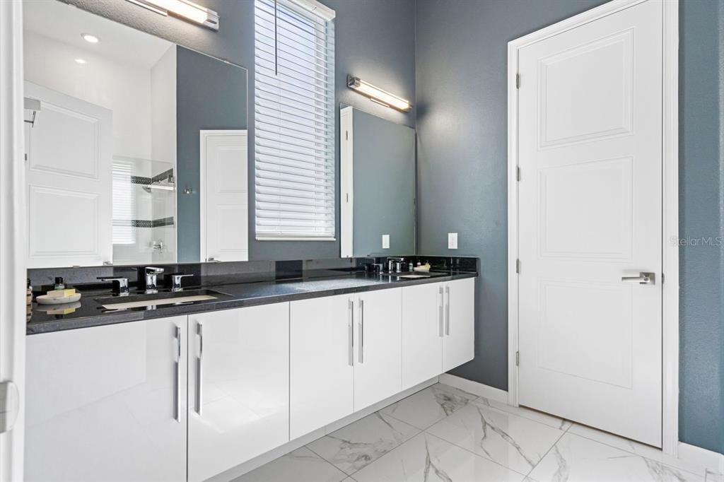 1758 OAK BLOSSOM DRIVE gallery image #18