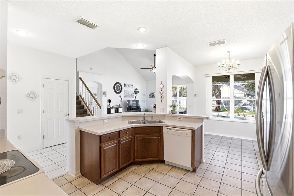 130 WESTMORELAND CIRCLE gallery image #16