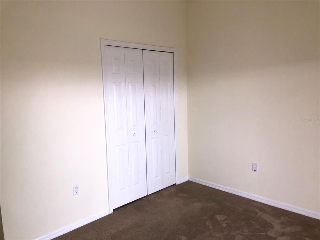 638 KENSINGTON DRIVE gallery image #16
