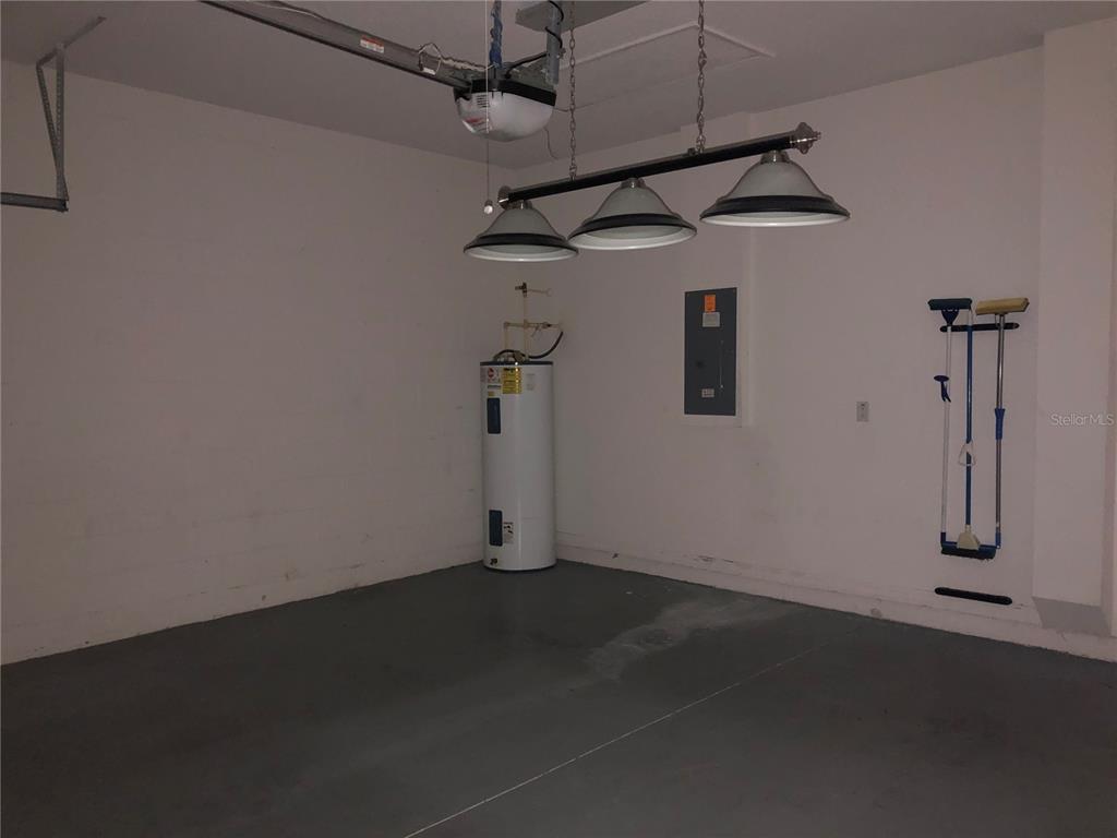 638 KENSINGTON DRIVE gallery image #22