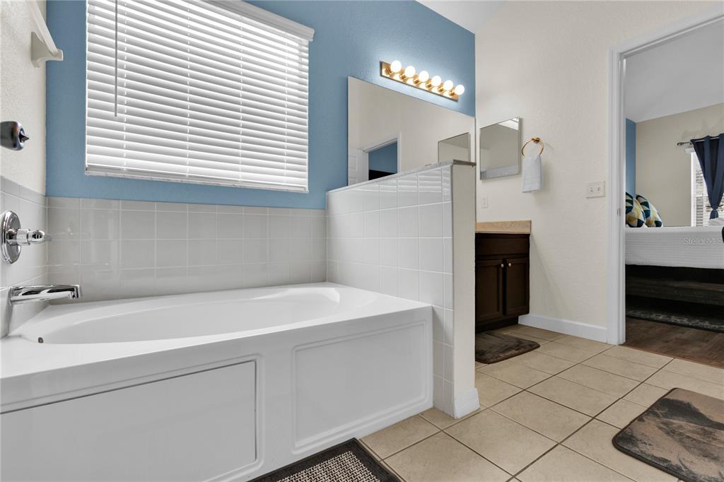 2590 SAND HILL POINT CIRCLE gallery image #17