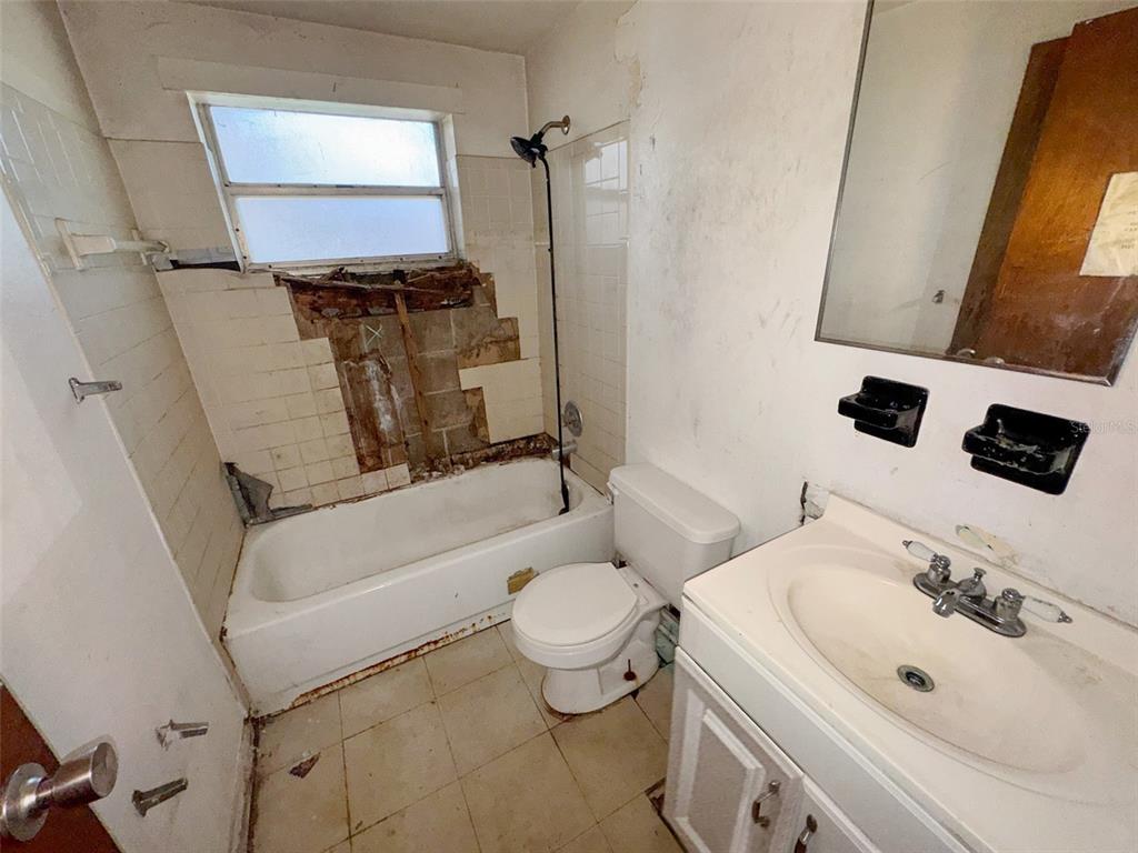 2841 W AMELIA STREET gallery image #7