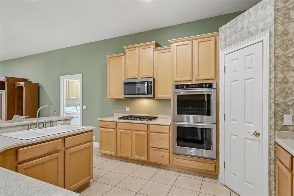 8525 BOWDEN WAY gallery image #20