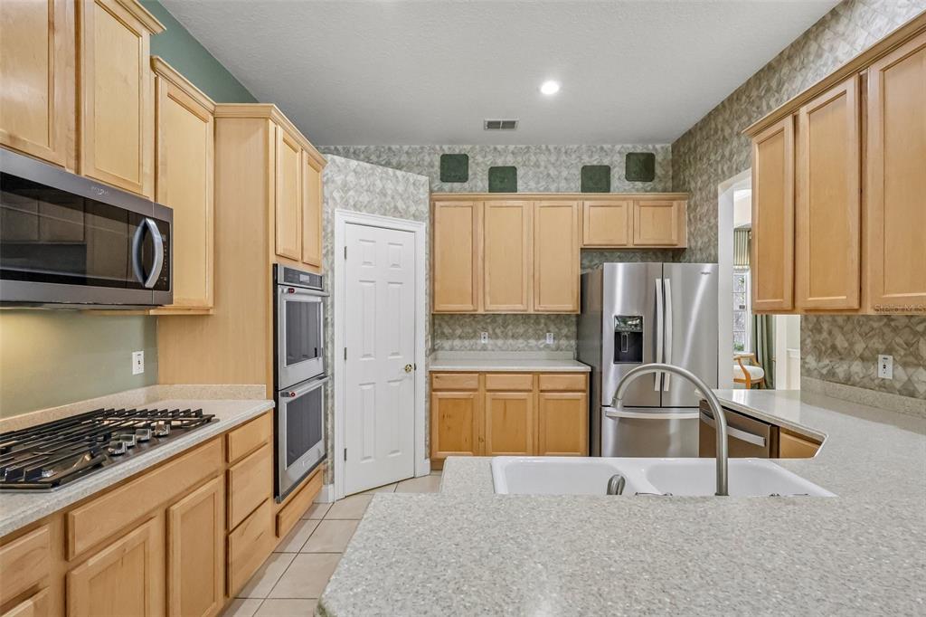 8525 BOWDEN WAY gallery image #23