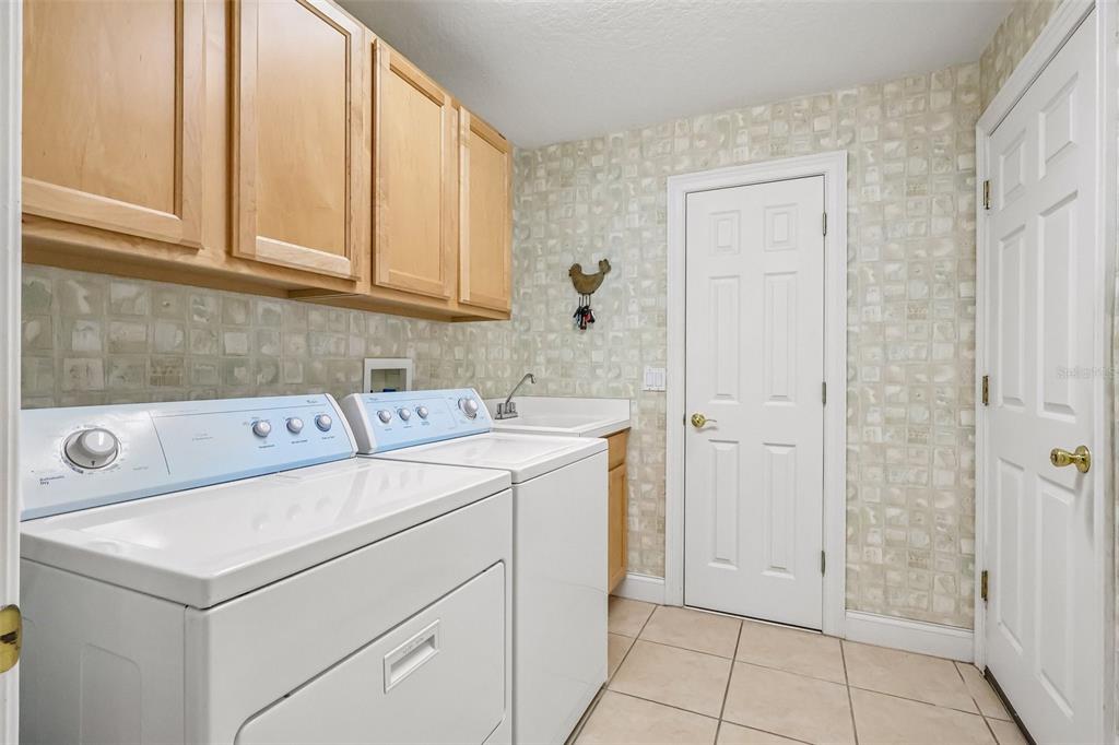 8525 BOWDEN WAY gallery image #24