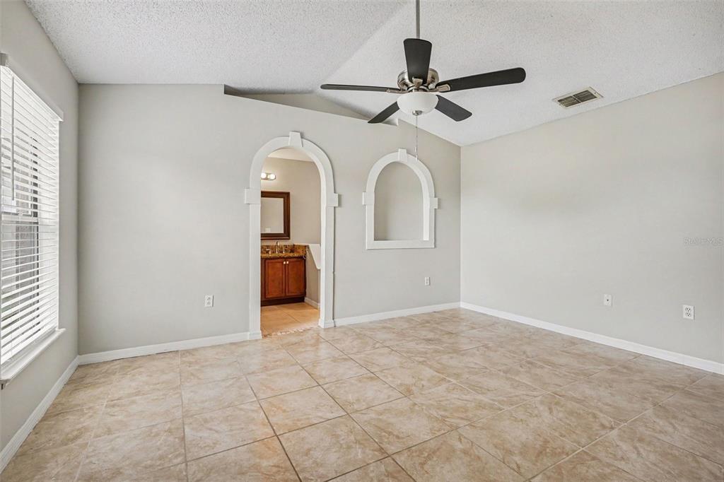 821 JARNAC DRIVE gallery image #14