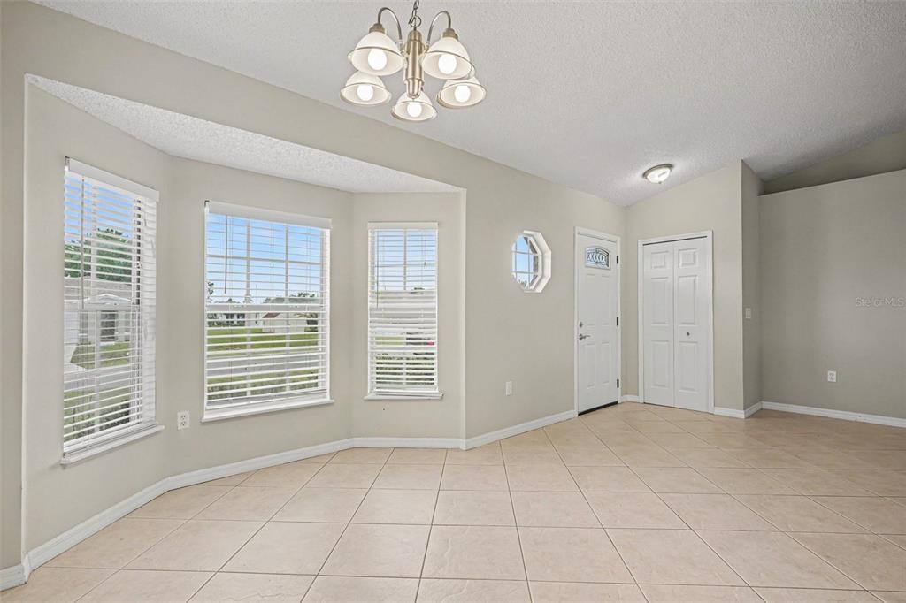 821 JARNAC DRIVE gallery image #4