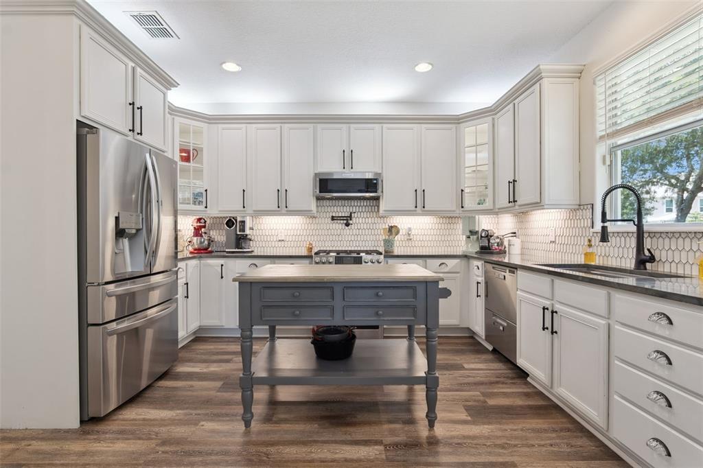 509 SPRING RIVER DRIVE gallery image #10