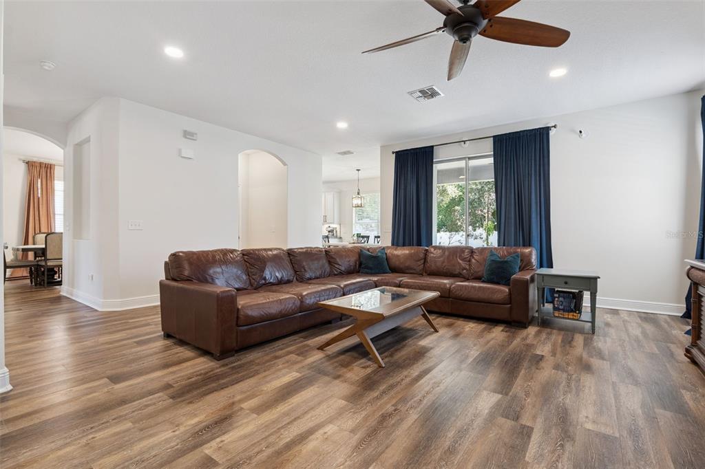 509 SPRING RIVER DRIVE gallery image #15