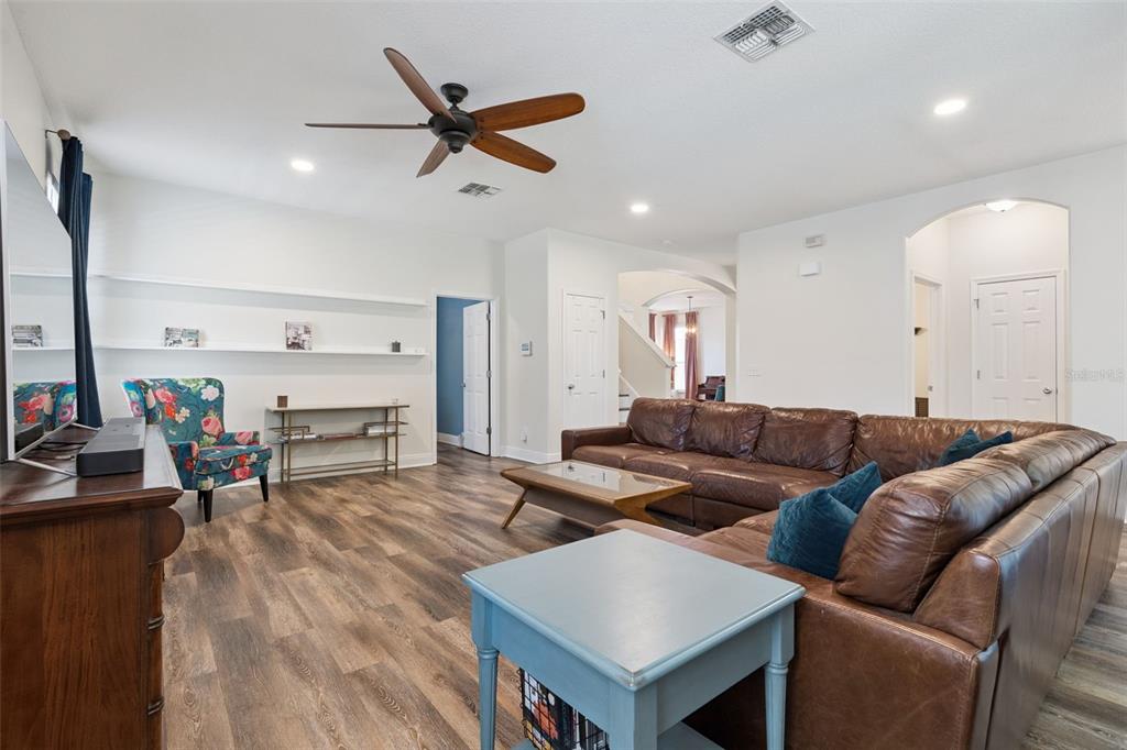 509 SPRING RIVER DRIVE gallery image #16