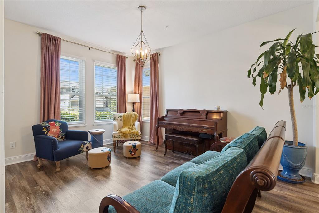 509 SPRING RIVER DRIVE gallery image #5