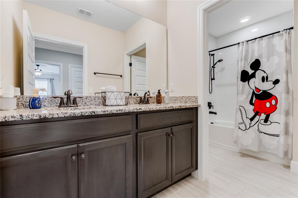 9827 BEACH PORT DRIVE gallery image #26