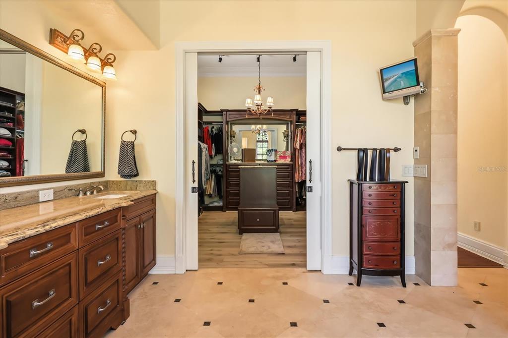 1136 LAKE WHITNEY DRIVE gallery image #39