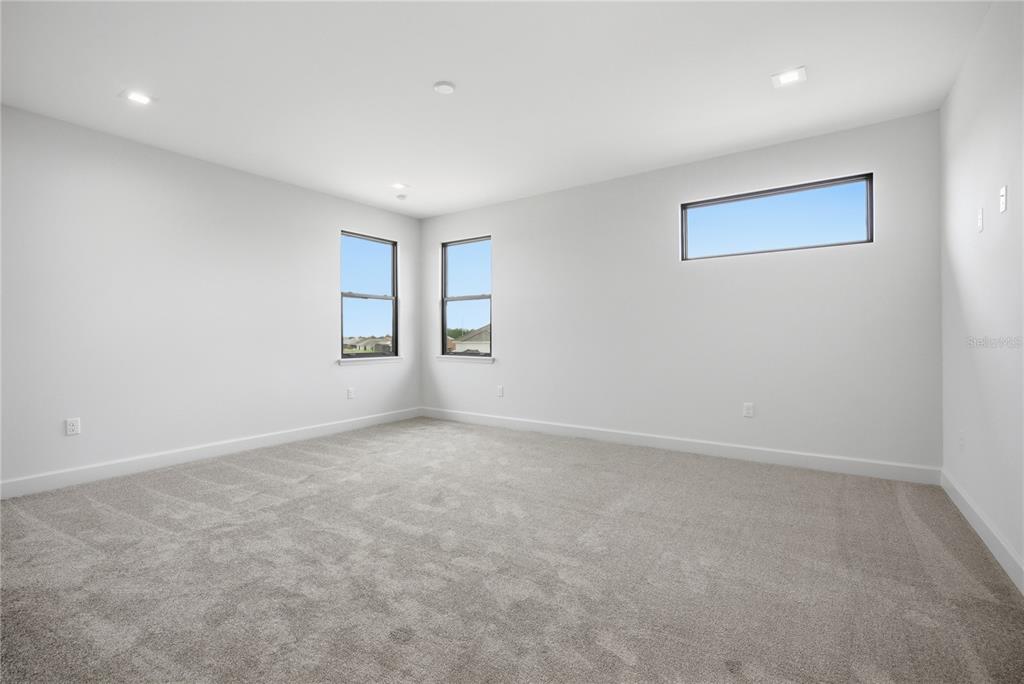 309 HAMPTON BOULEVARD gallery image #26