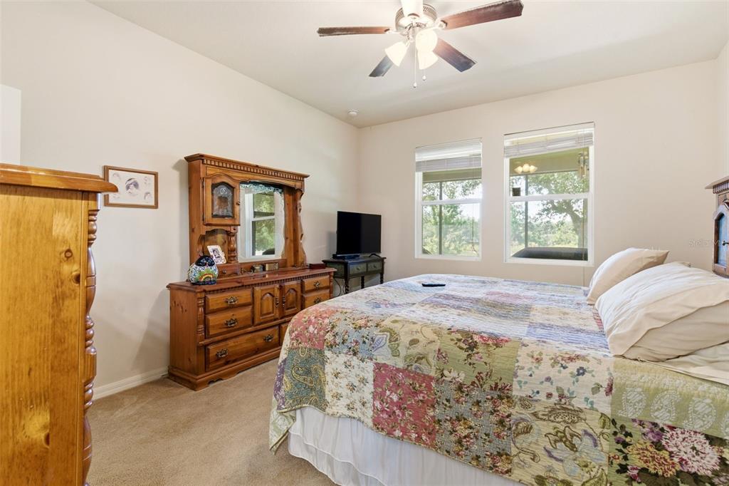 133 LAKESHORE DRIVE gallery image #17