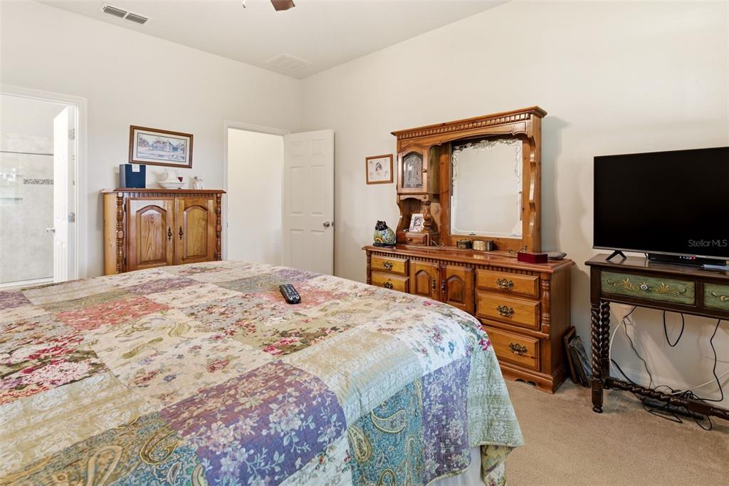 133 LAKESHORE DRIVE gallery image #18