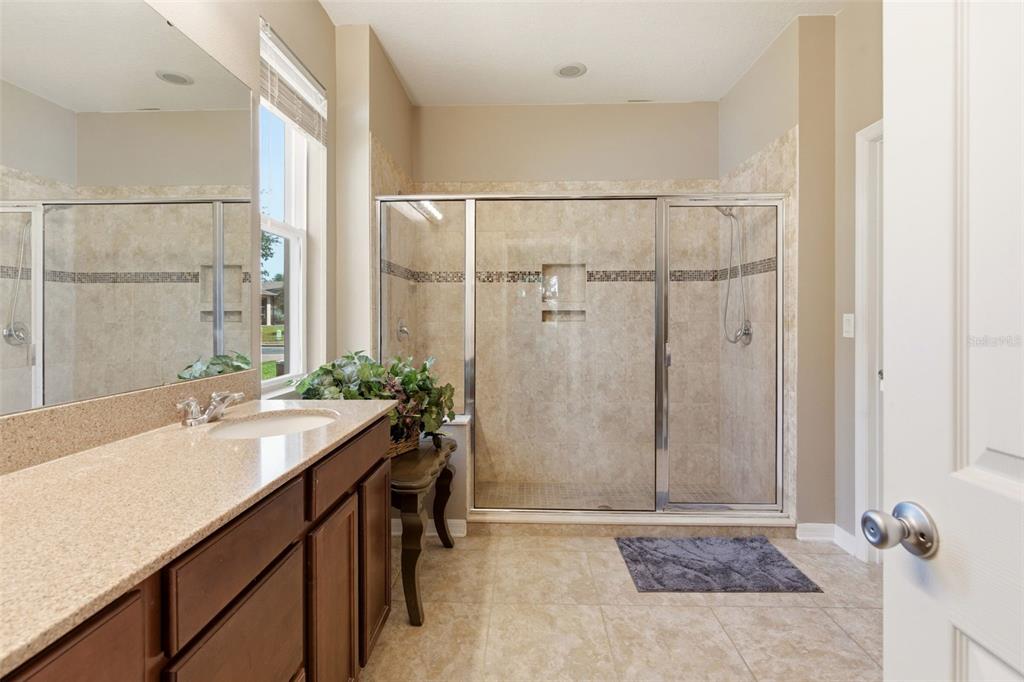 133 LAKESHORE DRIVE gallery image #19