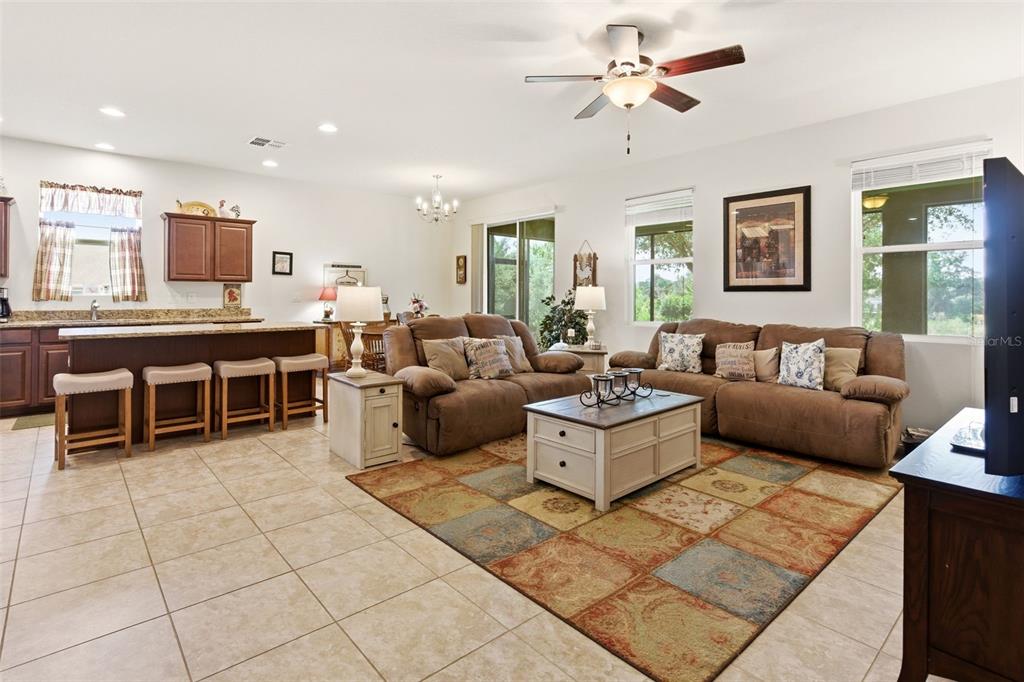 133 LAKESHORE DRIVE gallery image #5