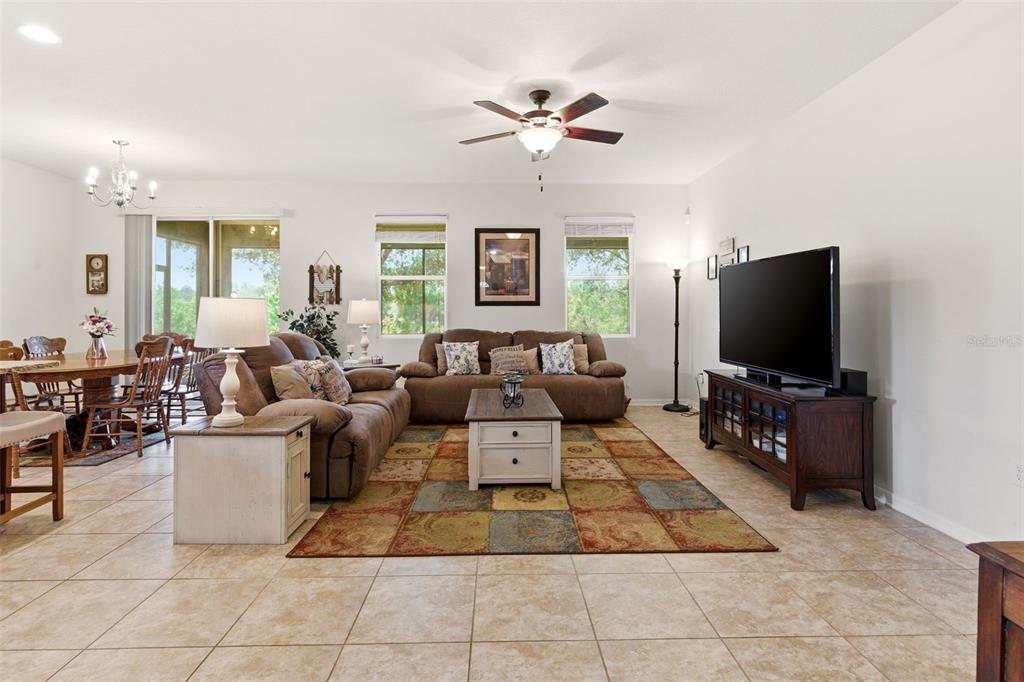 133 LAKESHORE DRIVE gallery image #6
