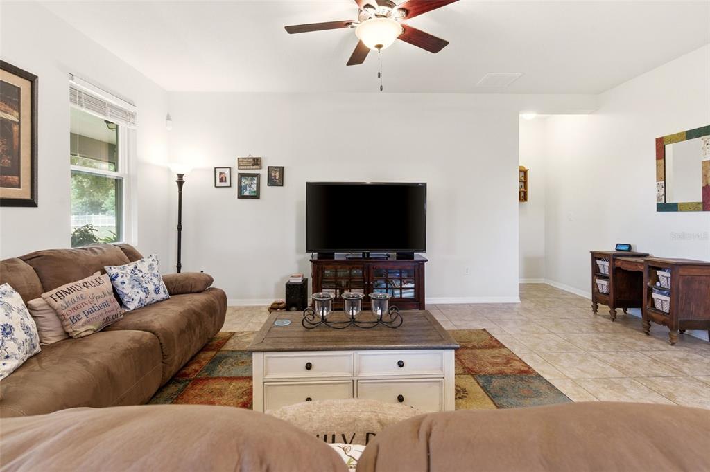 133 LAKESHORE DRIVE gallery image #9