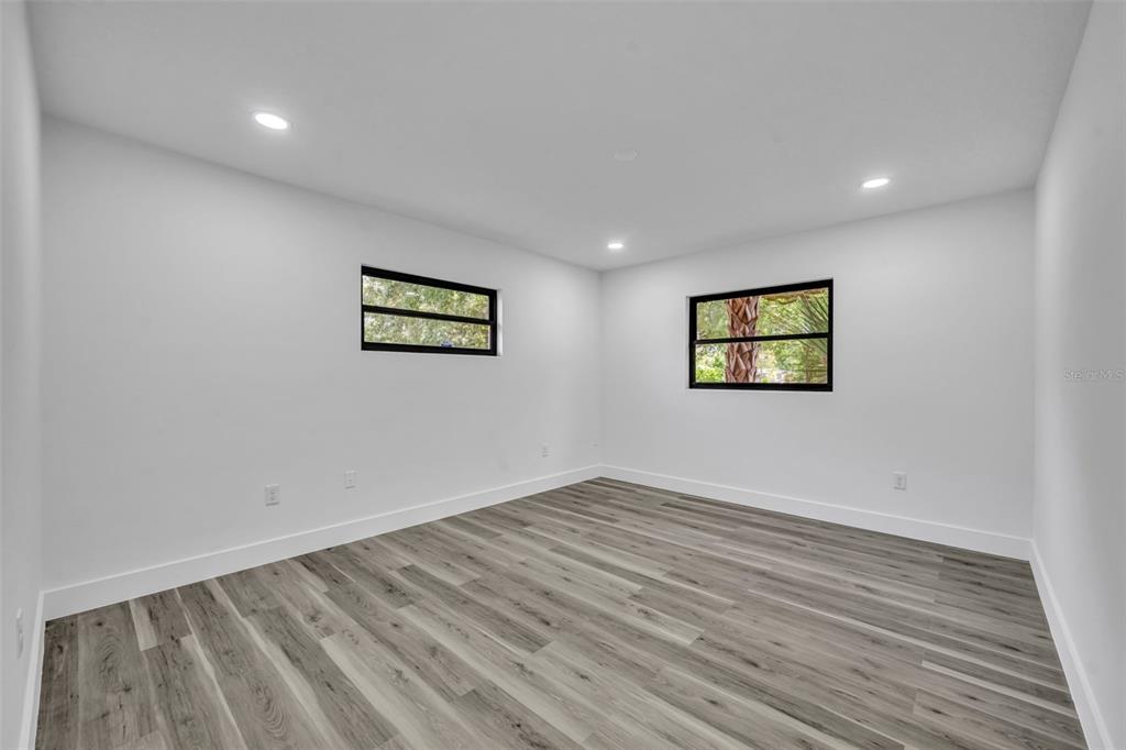 731 BONGART ROAD gallery image #20