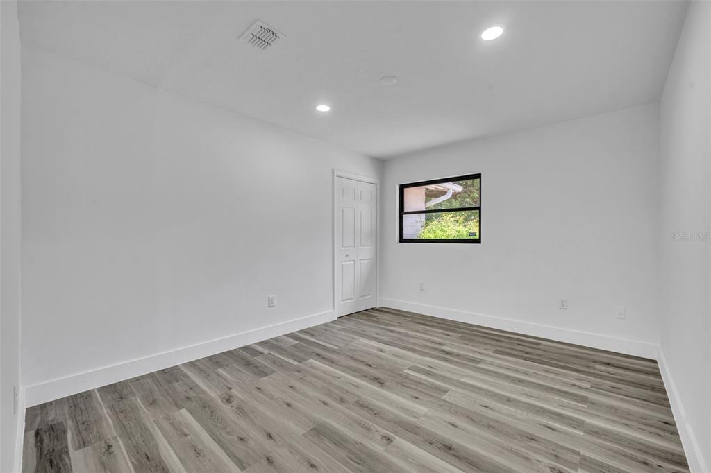 731 BONGART ROAD gallery image #28