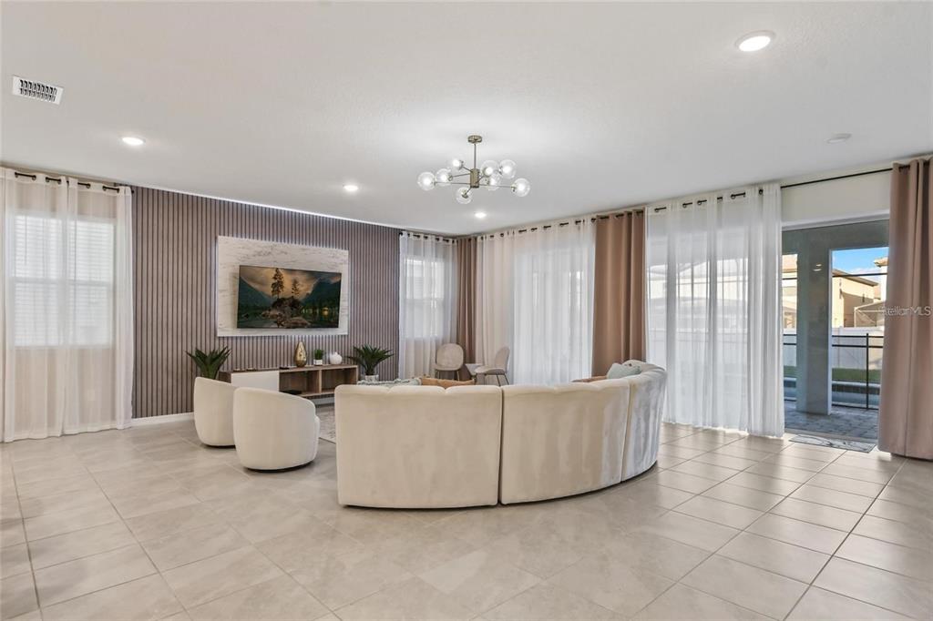 8905 COCONUT BREEZE DRIVE gallery image #10