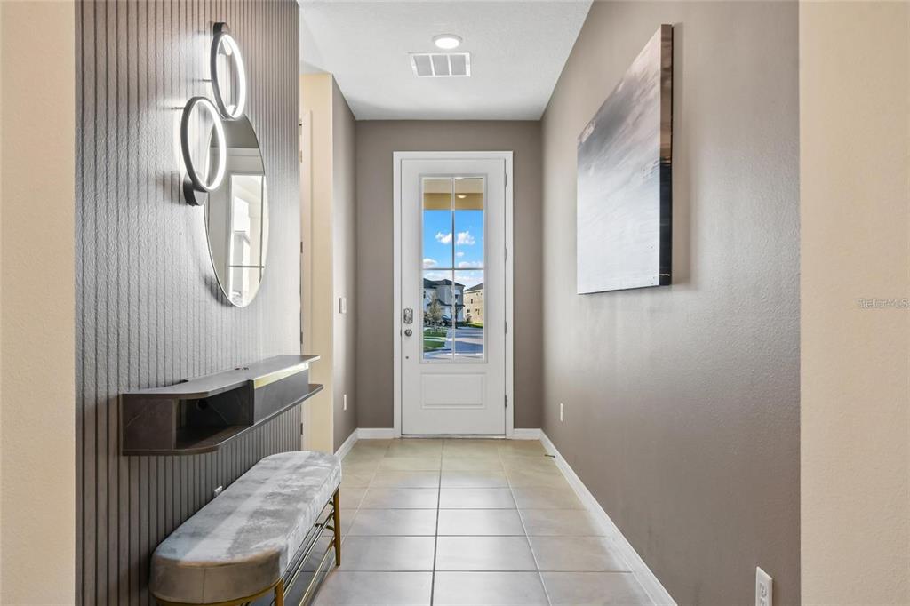 8905 COCONUT BREEZE DRIVE gallery image #2