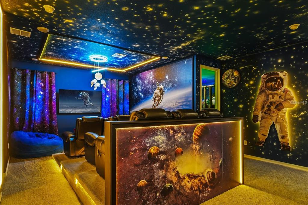 8905 COCONUT BREEZE DRIVE gallery image #31
