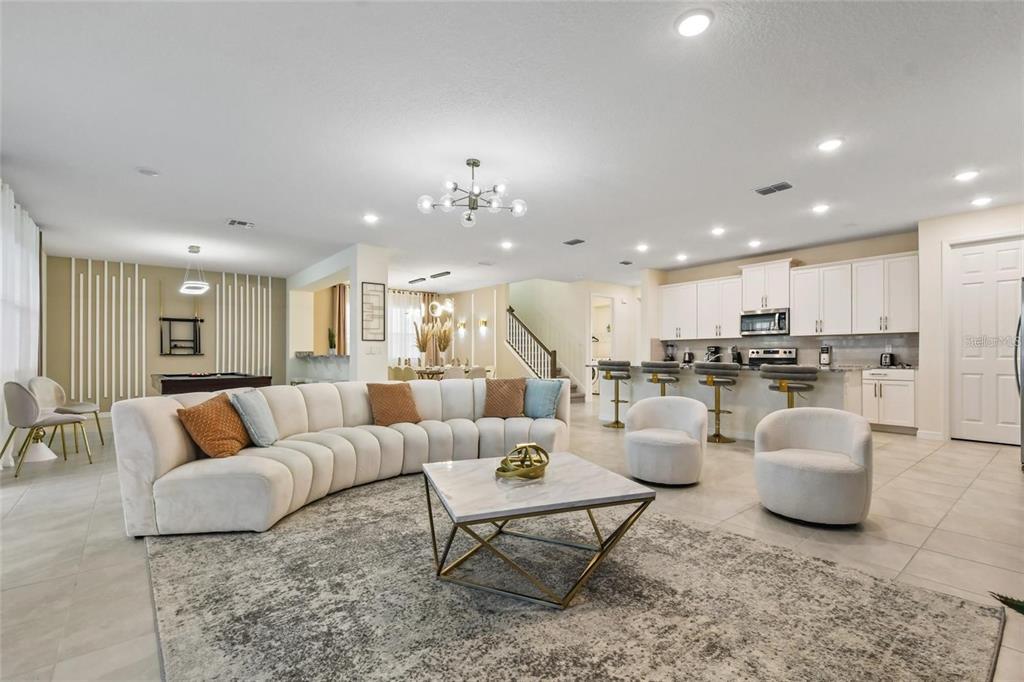 8905 COCONUT BREEZE DRIVE gallery image #9